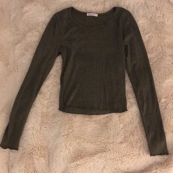 Antistar size XS green long sleeve crop top - Picture 2 of 4